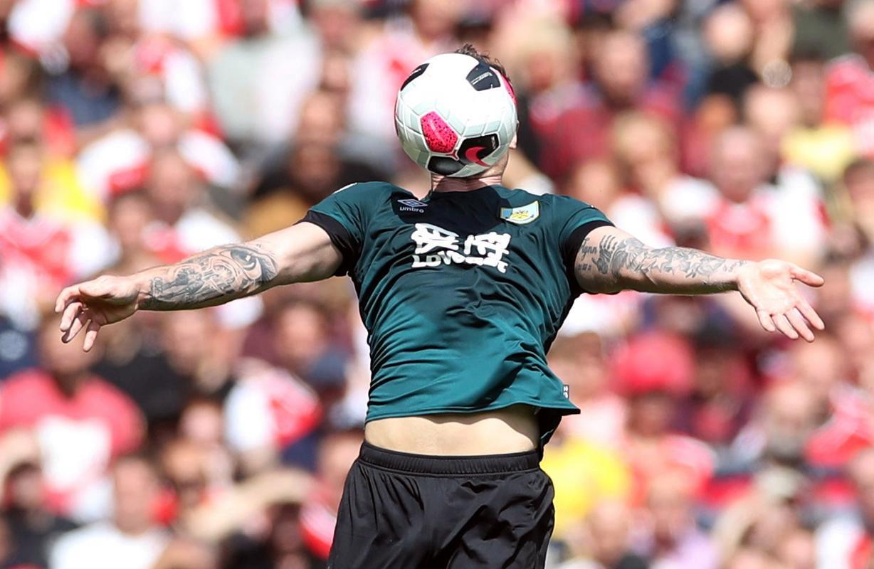 金年会JINNIANHUI-里尔训练开放日，转会期迎来里程碑引欢呼，亚冠在即，阵容厚度经受考验的简单介绍