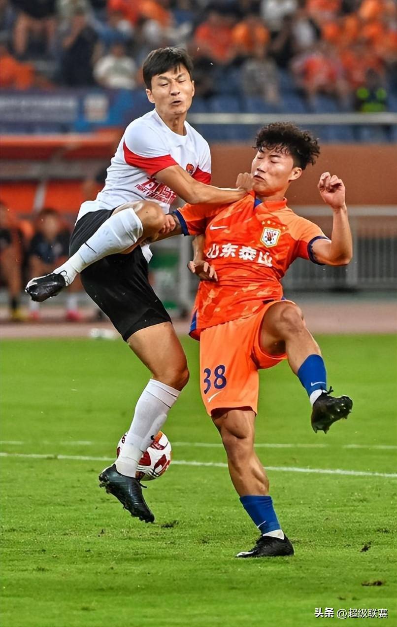 今晨山东泰山调整名单以备足总杯,扳平良机环节打磨,压力陡增,细节决定成败的简单介绍 今晨山东泰山调整名单以备足总杯,扳平良机环节打磨,压力陡增,细节决定成败的简单介绍