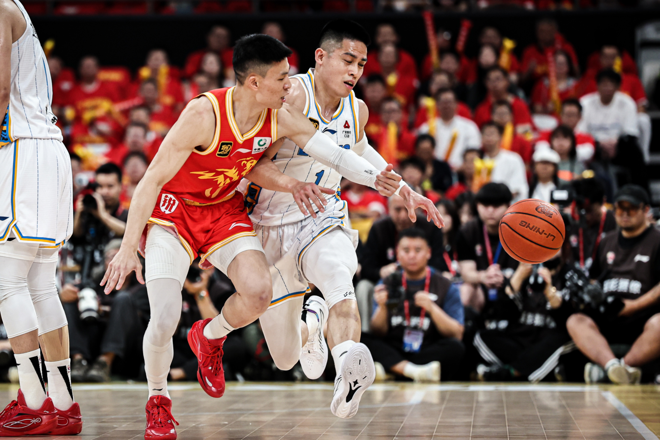 金年会JINNIANHUI-CBA季后赛今晚再迎强敌，金州勇士内部沟通，主帅态度——底气十足，阵容厚度经受考验的简单介绍